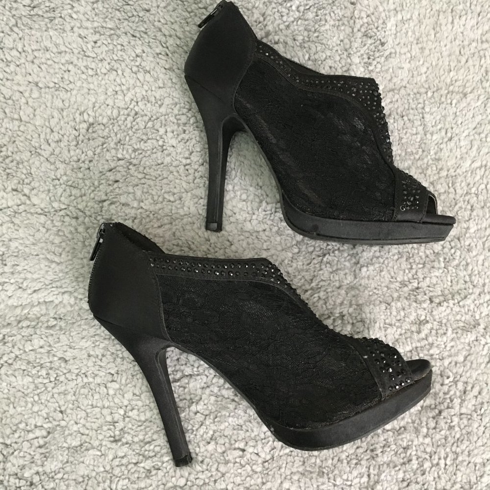De Blossom Collection Womens 6.5 Lace Bridal High Heel Platform Peep Toe Black - Picture 7 of 10